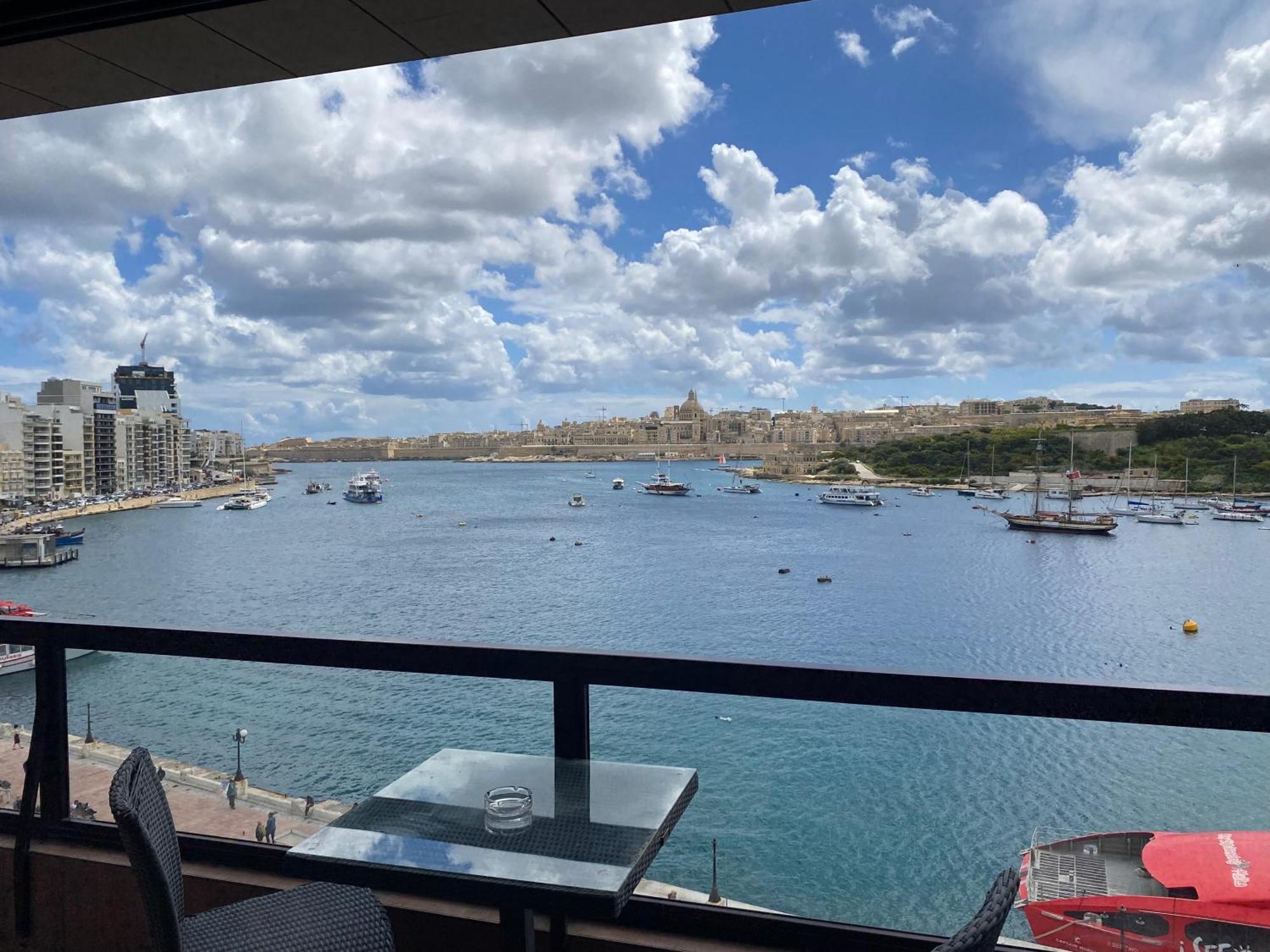 Seafront Harbour Haven - Steps To Ferry, Shops And Beaches Sliema Eksteriør billede