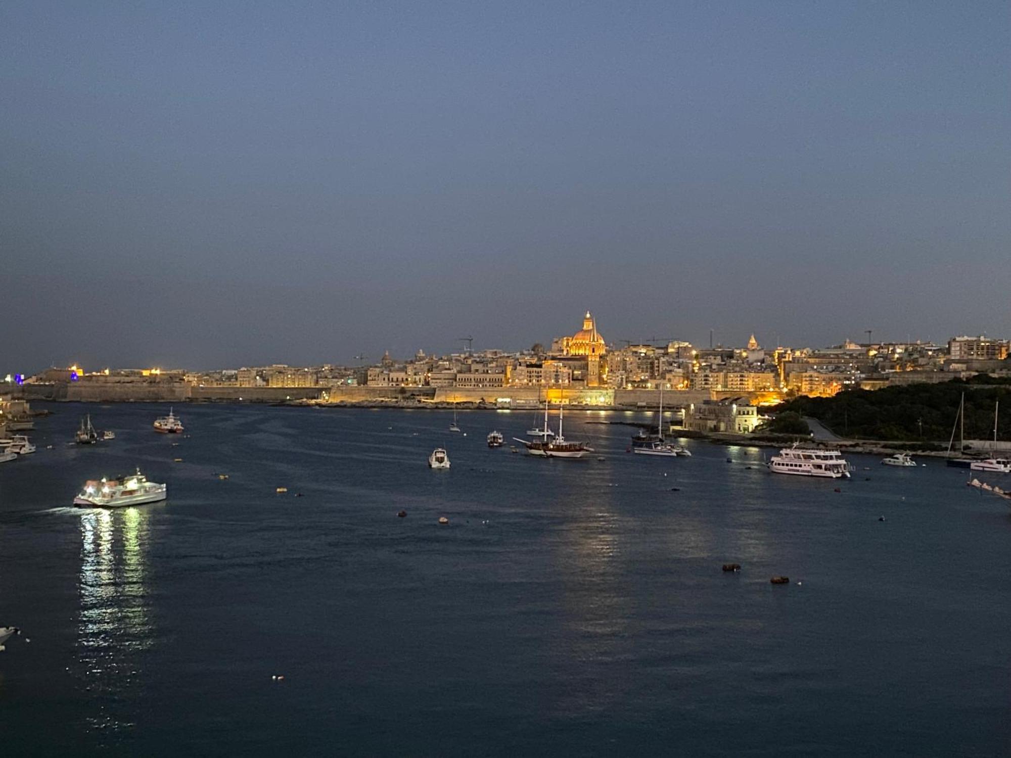 Seafront Harbour Haven - Steps To Ferry, Shops And Beaches Sliema Eksteriør billede